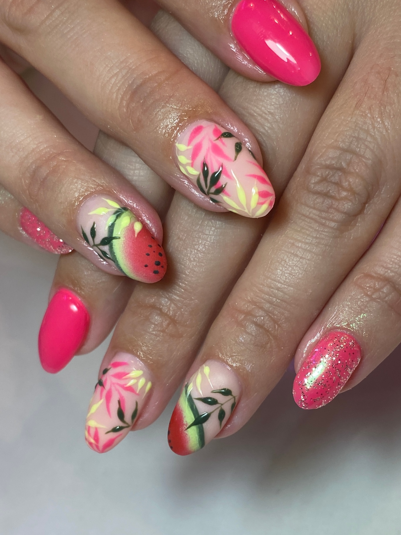 Freestyle nail art